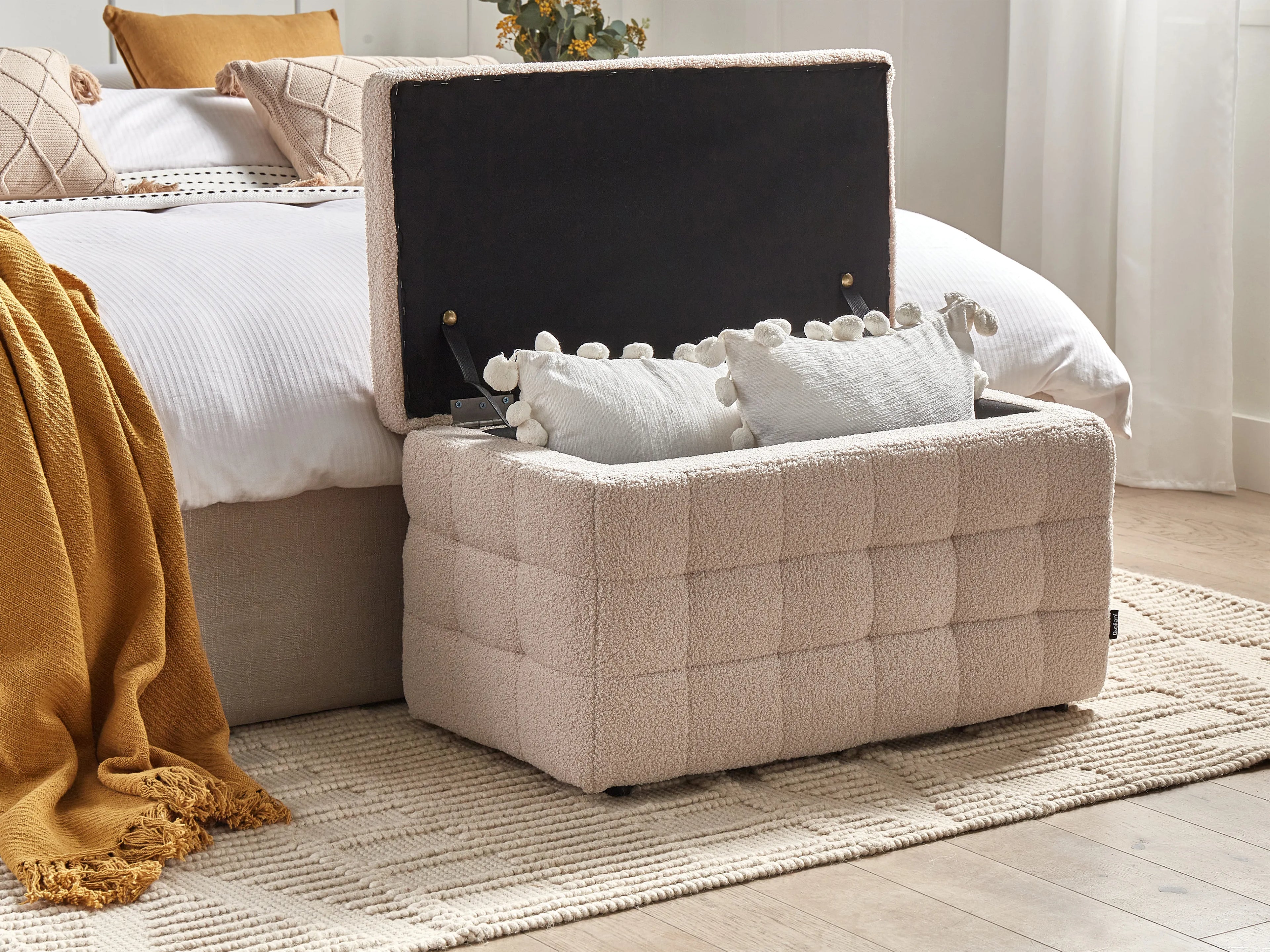  Storage Ottoman MICHIGAN Boucle Beige